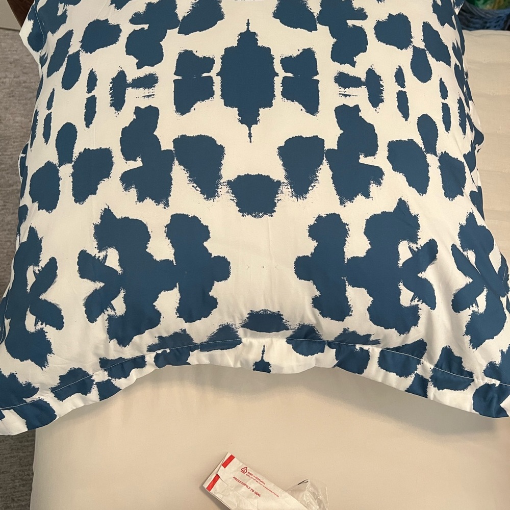 Laura Park: Blue and white “chintz “ pattern pillow cover .  NWOT